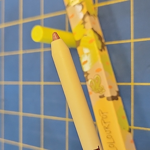 ColourPop Bambi Creme Gel 1.25g Pencil New in Box 21D3 Raindrops - Picture 3 of 3